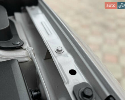 Серый Хендай Ioniq, объемом двигателя 0 л и пробегом 58 тыс. км за 15199 $, фото 43 на Automoto.ua