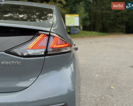 Серый Хендай Ioniq, объемом двигателя 0 л и пробегом 80 тыс. км за 17999 $, фото 4 на Automoto.ua