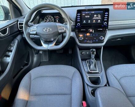 Сірий Хендай Ioniq, об'ємом двигуна 1.58 л та пробігом 165 тис. км за 15999 $, фото 15 на Automoto.ua