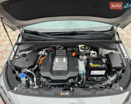 Серый Хендай Ioniq, объемом двигателя 0 л и пробегом 58 тыс. км за 15199 $, фото 42 на Automoto.ua