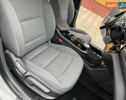 Серый Хендай Ioniq, объемом двигателя 0 л и пробегом 58 тыс. км за 15199 $, фото 22 на Automoto.ua