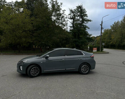Серый Хендай Ioniq, объемом двигателя 0 л и пробегом 80 тыс. км за 17999 $, фото 15 на Automoto.ua