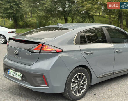 Серый Хендай Ioniq, объемом двигателя 0 л и пробегом 80 тыс. км за 17999 $, фото 3 на Automoto.ua