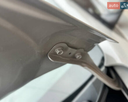 Серый Хендай Ioniq, объемом двигателя 0 л и пробегом 58 тыс. км за 15199 $, фото 44 на Automoto.ua