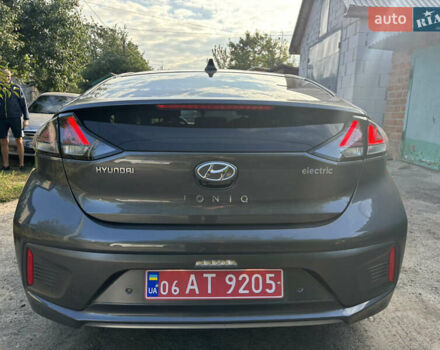 Серый Хендай Ioniq, объемом двигателя 0 л и пробегом 75 тыс. км за 15499 $, фото 10 на Automoto.ua