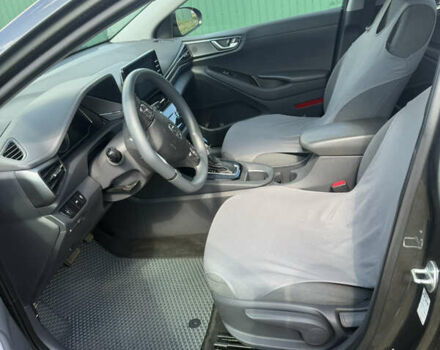 Серый Хендай Ioniq, объемом двигателя 1.58 л и пробегом 84 тыс. км за 15500 $, фото 6 на Automoto.ua