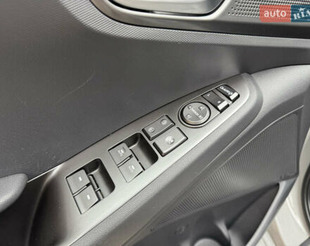 Серый Хендай Ioniq, объемом двигателя 0 л и пробегом 58 тыс. км за 15199 $, фото 12 на Automoto.ua