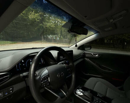 Серый Хендай Ioniq, объемом двигателя 0 л и пробегом 80 тыс. км за 17999 $, фото 23 на Automoto.ua