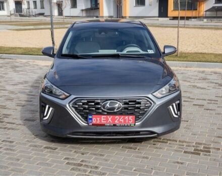Серый Хендай Ioniq, объемом двигателя 1.58 л и пробегом 126 тыс. км за 14700 $, фото 1 на Automoto.ua
