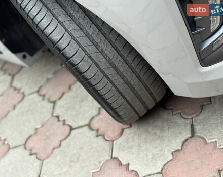 Серый Хендай Ioniq, объемом двигателя 0 л и пробегом 58 тыс. км за 15199 $, фото 66 на Automoto.ua