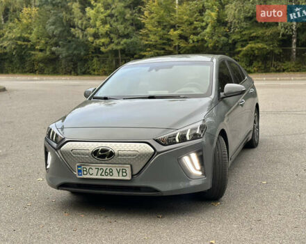 Серый Хендай Ioniq, объемом двигателя 0 л и пробегом 80 тыс. км за 17999 $, фото 9 на Automoto.ua