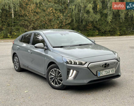 Серый Хендай Ioniq, объемом двигателя 0 л и пробегом 80 тыс. км за 17999 $, фото 8 на Automoto.ua