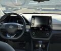 Серый Хендай Ioniq, объемом двигателя 1.6 л и пробегом 125 тыс. км за 14700 $, фото 7 на Automoto.ua