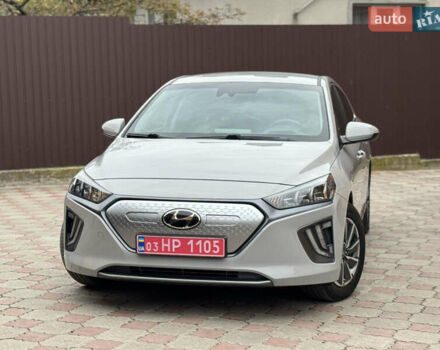 Серый Хендай Ioniq, объемом двигателя 0 л и пробегом 58 тыс. км за 15199 $, фото 64 на Automoto.ua