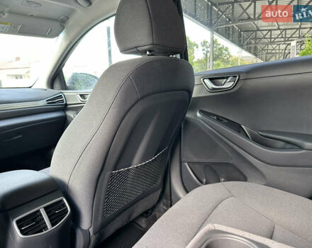 Серый Хендай Ioniq, объемом двигателя 0 л и пробегом 70 тыс. км за 15800 $, фото 31 на Automoto.ua