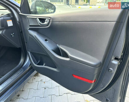 Серый Хендай Ioniq, объемом двигателя 0 л и пробегом 70 тыс. км за 15800 $, фото 38 на Automoto.ua