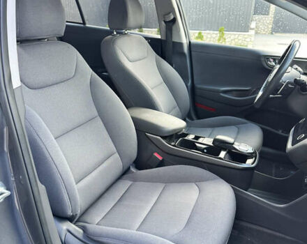 Серый Хендай Ioniq, объемом двигателя 0 л и пробегом 70 тыс. км за 15800 $, фото 43 на Automoto.ua