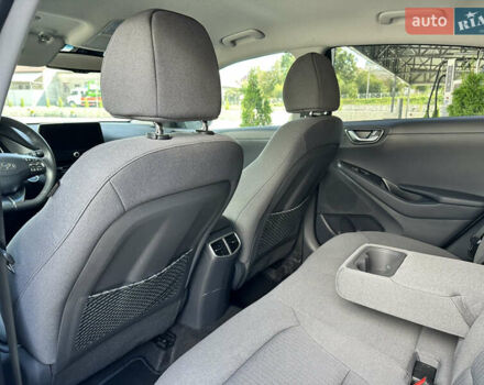 Серый Хендай Ioniq, объемом двигателя 0 л и пробегом 70 тыс. км за 15800 $, фото 22 на Automoto.ua