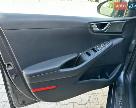 Серый Хендай Ioniq, объемом двигателя 0 л и пробегом 70 тыс. км за 15800 $, фото 25 на Automoto.ua