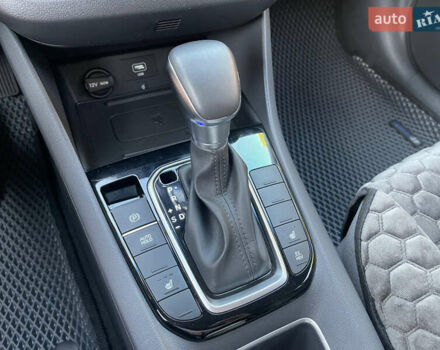 Серый Хендай Ioniq, объемом двигателя 1.58 л и пробегом 46 тыс. км за 19900 $, фото 24 на Automoto.ua