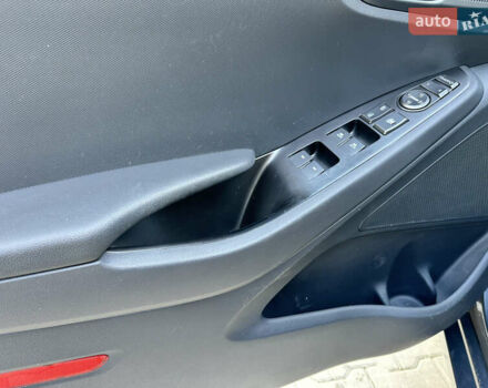 Серый Хендай Ioniq, объемом двигателя 0 л и пробегом 70 тыс. км за 15800 $, фото 26 на Automoto.ua
