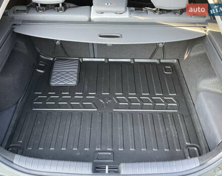 Серый Хендай Ioniq, объемом двигателя 1.58 л и пробегом 46 тыс. км за 19900 $, фото 7 на Automoto.ua