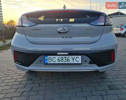 Серый Хендай Ioniq, объемом двигателя 0 л и пробегом 37 тыс. км за 16700 $, фото 12 на Automoto.ua