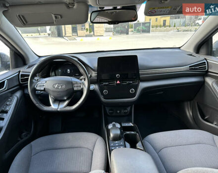 Серый Хендай Ioniq, объемом двигателя 0 л и пробегом 70 тыс. км за 15800 $, фото 17 на Automoto.ua