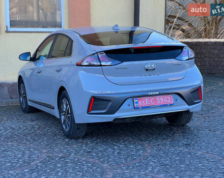 Сірий Хендай Ioniq, об'ємом двигуна 0 л та пробігом 58 тис. км за 14450 $, фото 13 на Automoto.ua