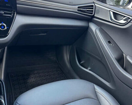 Сірий Хендай Ioniq, об'ємом двигуна 0 л та пробігом 20 тис. км за 19500 $, фото 14 на Automoto.ua