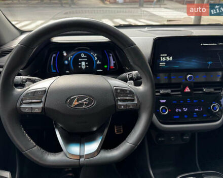 Сірий Хендай Ioniq, об'ємом двигуна 0 л та пробігом 20 тис. км за 19500 $, фото 19 на Automoto.ua