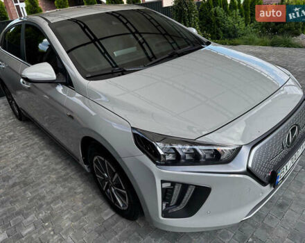 Сірий Хендай Ioniq, об'ємом двигуна 0 л та пробігом 20 тис. км за 19500 $, фото 8 на Automoto.ua