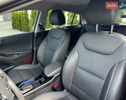 Сірий Хендай Ioniq, об'ємом двигуна 0 л та пробігом 20 тис. км за 19500 $, фото 15 на Automoto.ua