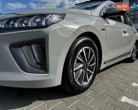 Сірий Хендай Ioniq, об'ємом двигуна 0 л та пробігом 20 тис. км за 19500 $, фото 13 на Automoto.ua