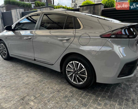 Сірий Хендай Ioniq, об'ємом двигуна 0 л та пробігом 20 тис. км за 19500 $, фото 2 на Automoto.ua