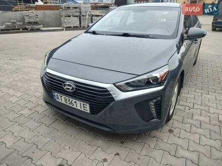 Хендай Ioniq 2016 в Ивано-Франковске на Automoto.ua Серый Хендай Ioniq, объемом двигателя 1.58 л и пробегом 295 тыс. км за 10800 $, фото 1 на Automoto.ua