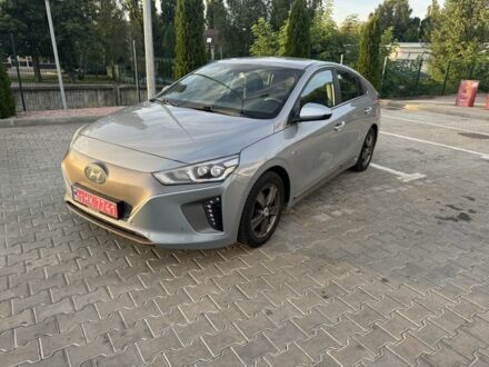 Серый Хендай Ioniq, объемом двигателя 0 л и пробегом 121 тыс. км за 12100 $, фото 1 на Automoto.ua