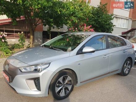 Серый Хендай Ioniq, объемом двигателя 0 л и пробегом 105 тыс. км за 12500 $, фото 1 на Automoto.ua