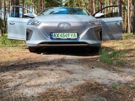 Серый Хендай Ioniq, объемом двигателя 0 л и пробегом 113 тыс. км за 13300 $, фото 1 на Automoto.ua