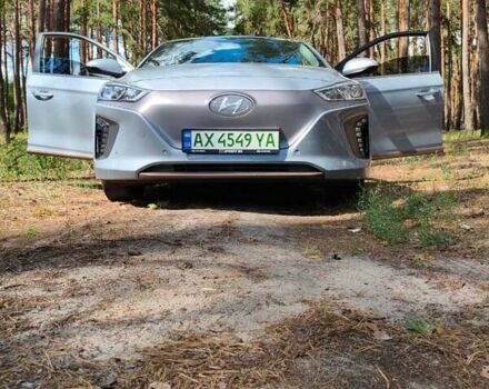 Серый Хендай Ioniq, объемом двигателя 0 л и пробегом 113 тыс. км за 13300 $, фото 1 на Automoto.ua