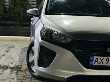 Сірий Хендай Ioniq, об'ємом двигуна 1.58 л та пробігом 174 тис. км за 11900 $, фото 1 на Automoto.ua