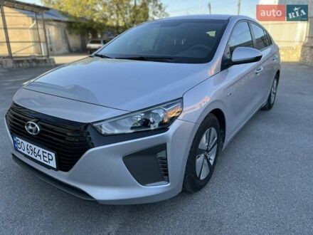 Серый Хендай Ioniq, объемом двигателя 1.58 л и пробегом 80 тыс. км за 16200 $, фото 1 на Automoto.ua