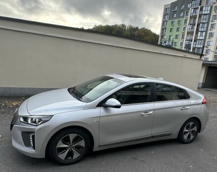 Серый Хендай Ioniq, объемом двигателя 0 л и пробегом 129 тыс. км за 12699 $, фото 1 на Automoto.ua
