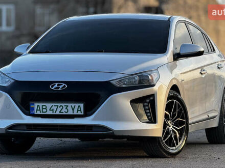 Хендай Ioniq 2017 в Хмельнике на Automoto.ua Серый Хендай Ioniq, объемом двигателя 0 л и пробегом 160 тыс. км за 11500 $, фото 1 на Automoto.ua