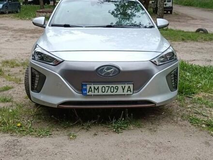 Хендай Ioniq 2017 в Коростене на Automoto.ua Серый Хендай Ioniq, объемом двигателя 0 л и пробегом 201 тыс. км за 10700 $, фото 1 на Automoto.ua