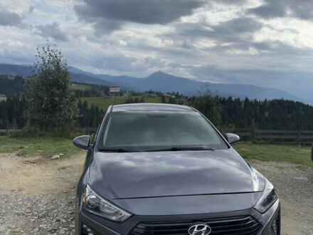 Хендай Ioniq 2017 в Виннице на Automoto.ua Серый Хендай Ioniq, объемом двигателя 1.58 л и пробегом 99 тыс. км за 15500 $, фото 1 на Automoto.ua