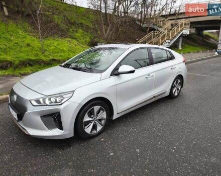 Сірий Хендай Ioniq, об'ємом двигуна 0 л та пробігом 124 тис. км за 13000 $, фото 1 на Automoto.ua