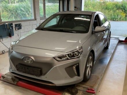 Серый Хендай Ioniq, объемом двигателя 0 л и пробегом 137 тыс. км за 12300 $, фото 1 на Automoto.ua
