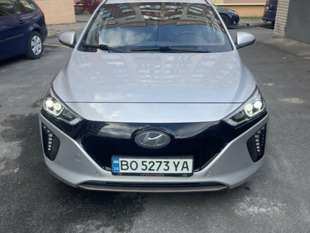 Хендай Ioniq 2017 в Тернополе на Automoto.ua Серый Хендай Ioniq, объемом двигателя 0 л и пробегом 116 тыс. км за 13200 $, фото 1 на Automoto.ua