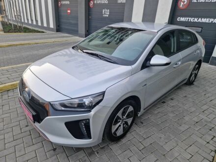Хендай Ioniq 2017 в Львове на Automoto.ua Серый Хендай Ioniq, объемом двигателя 0 л и пробегом 145 тыс. км за 10950 $, фото 1 на Automoto.ua